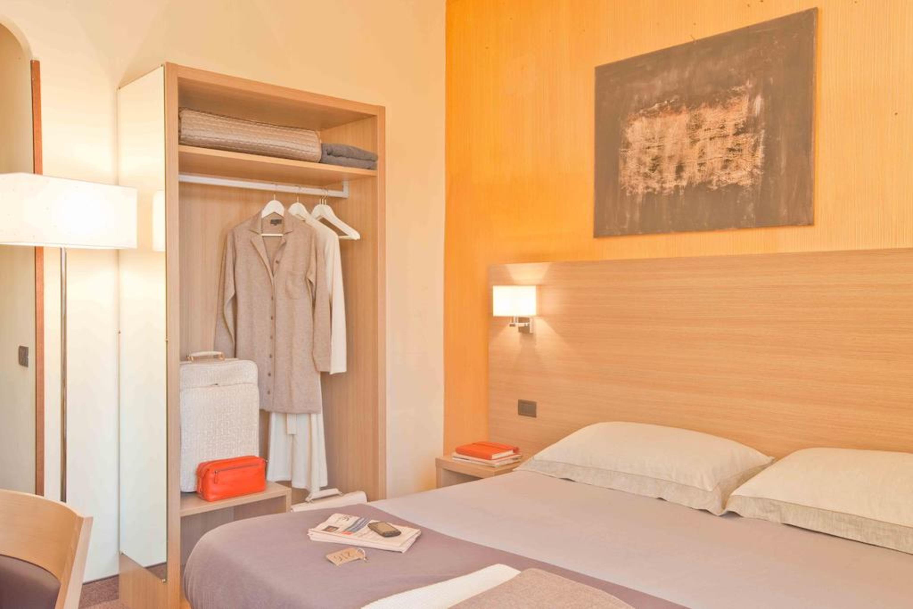 Hotel First Calenzano Room photo